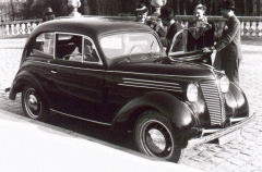 Renault Juvaquatre 2.jpg
